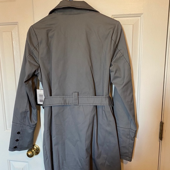 Super cute gray coat (Mo-Ka by Santa Fe Apparel) - Picture 3 of 11